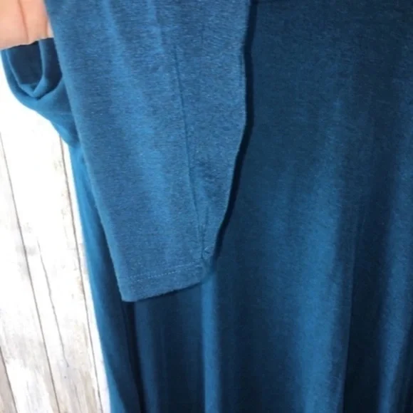 H By Halston Turquoise Long Sleeve Blouse - Picture 2 of 3